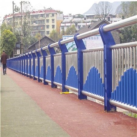 鹰潭河道桥梁防护栏桥梁的栏杆厂家水边桥梁钢护栏定制